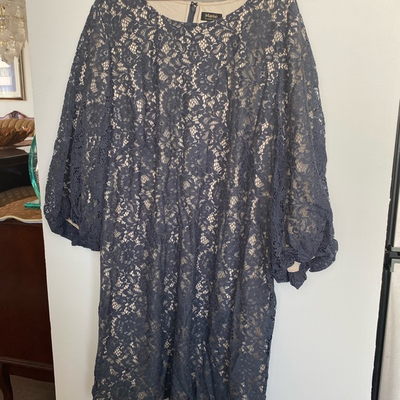 Beautiful beautiful new lace dress - Picture 4 of 10